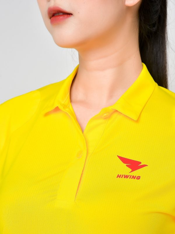Alternative view of Áo cầu lông Nữ Hiwing Lux 1 màu Vàng